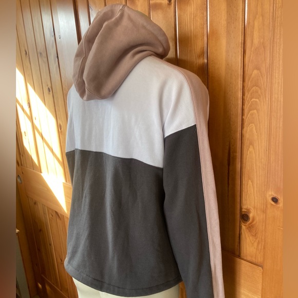 Women’s Volcom hoodie size medium nwt - Picture 3 of 8